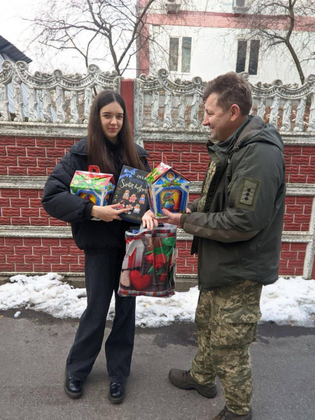 Військові 120 бригади привітали з різдвяно-новорічними святами дітей загиблих побратимів