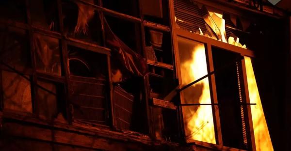 РФ знову атакувала Херсон: обстріляно житлові будинки, є постраждалі 