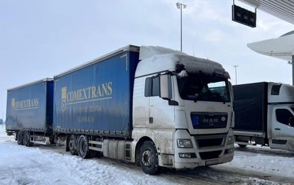 В чергах на кордоні понад 4000 вантажівок - ДПСУ