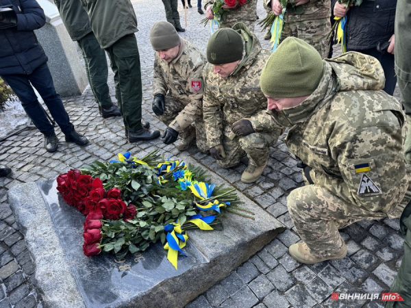 В День Соборності у Вінниці вшанували пам'ять борців за Україну. Фото