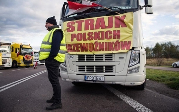Блокування кордону: уряд Польщі пішов на поступки фермерам