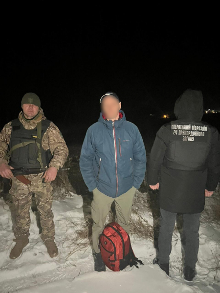 Йшли полями вночі: на Вінниччині прикордонники затримали чоловіків, які хотіли незаконно перетнути кордон