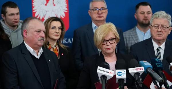 Уряд Польщі підписав угоду з фермерами - блокада кордону припиниться 