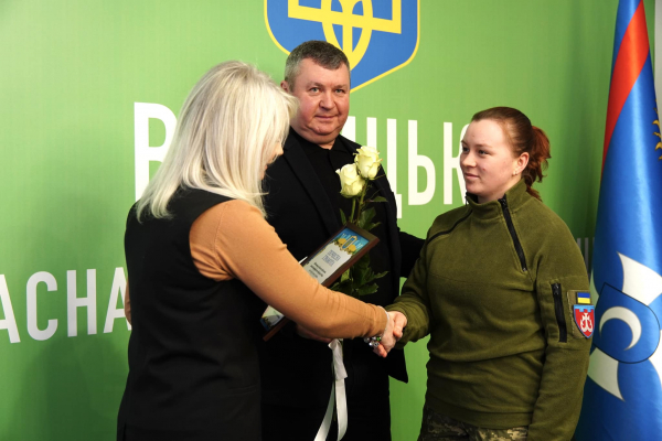 Чотирнадцять вінничан-добровольців відзначили почесними грамотами
