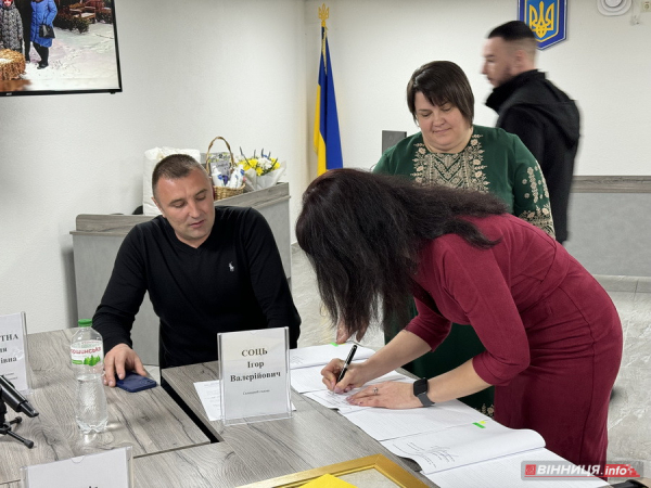 На Вінниччині переселенці з Донеччини створили патронатну родину і взяли на виховання дівчинку