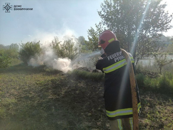 Надзвичайники застерігають вінничан про високу пожежну небезпеку