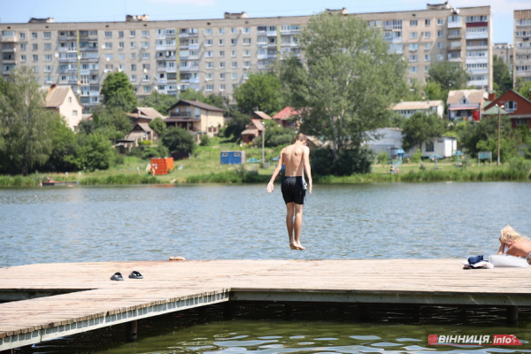 Пляжний сезон у Вінниці. Фоторепортаж