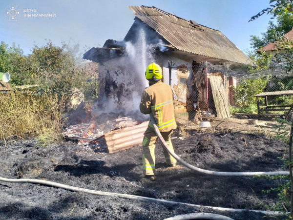 У трьох громадах області горіли житлові будинки та господарча будівля