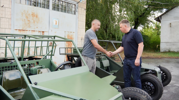 Військовим на передову з Вінницької громади передали два багі