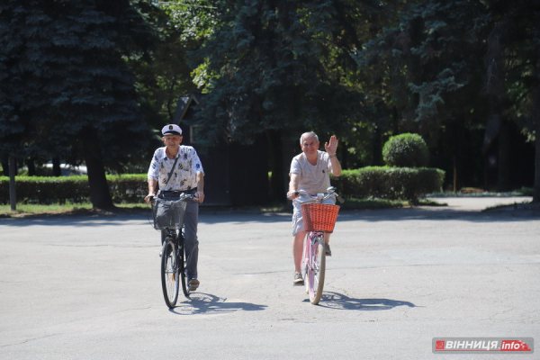 Які ціни на атракціони у центральному парку Вінниці