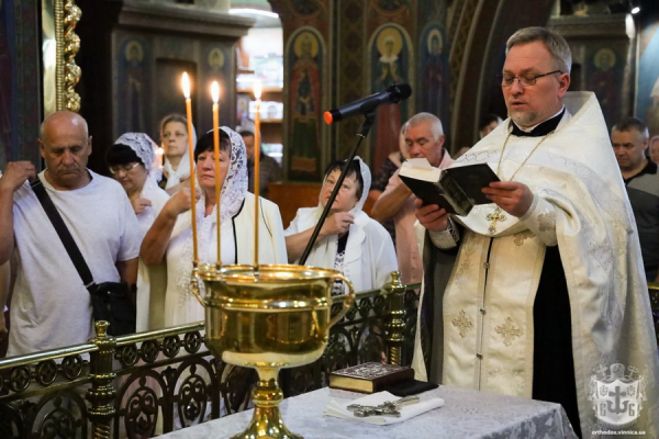 Свято Преображення Господнього: у Вінниці віряни освятили квіти та кошики з плодами