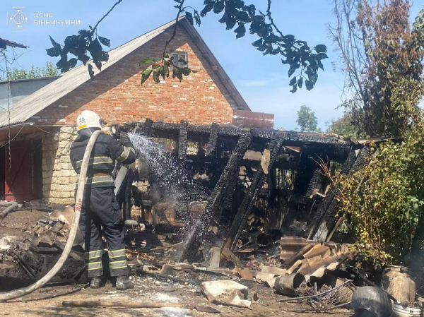 У трьох громадах області горіли житлові будинки та господарча будівля