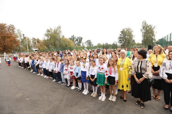 У Стрижавській громаді відкрили оновлений ліцей в рамках «Програми з відновлення України»