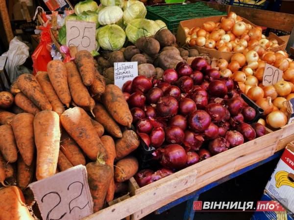 Картопля, морква, буряк, виноград і дині: які ціни на вінницькому ринку