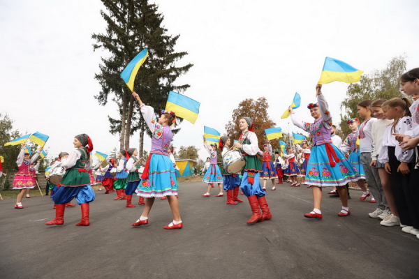 У Стрижавській громаді відкрили оновлений ліцей в рамках «Програми з відновлення України»