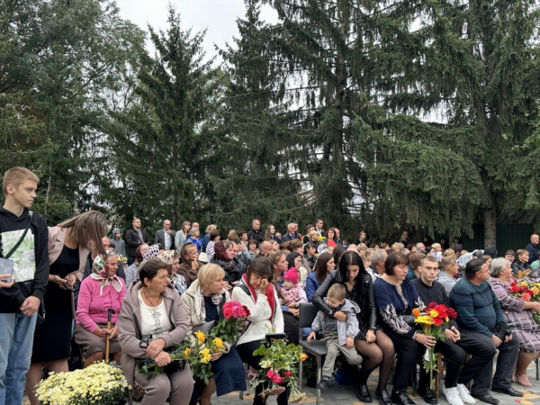 У Джурині на Вінниччині відкрили Меморіал пам'яті та слави загиблим Героям