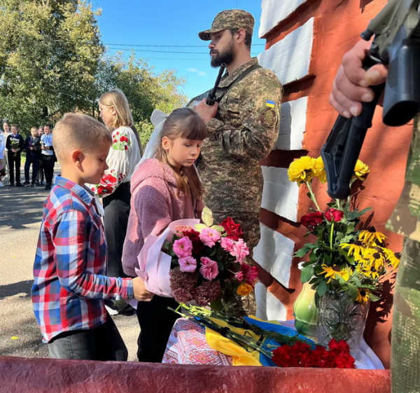 На Вінниччині відкрили пам’ятну дошку загиблому герою бригади «Червона Калина»