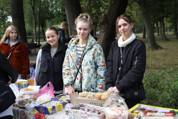 У День захисника учні та вчителі вінницького ліцею провели благодійний захід, щоб допомогти воїнам