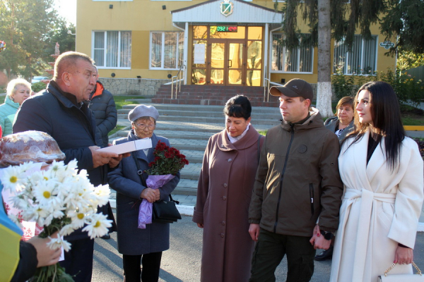 На Вінниччині всією громадою зустріли воїна, який повернувся з російського полону