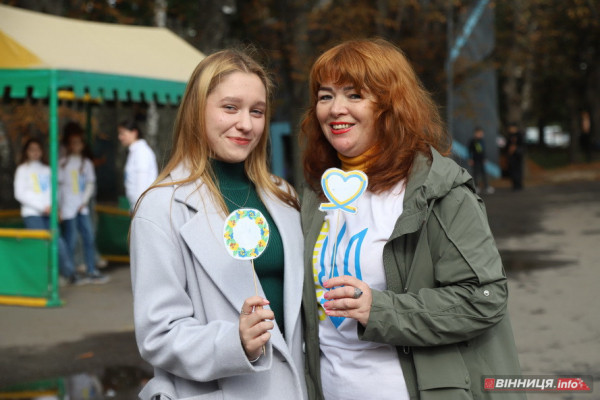 У День захисника учні та вчителі вінницького ліцею провели благодійний захід, щоб допомогти воїнам