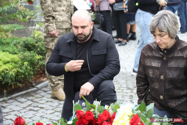 Вінниця вшановує пам'ять полеглих Захисників і Захисниць України