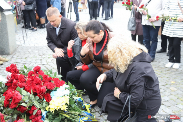 Вінниця вшановує пам'ять полеглих Захисників і Захисниць України