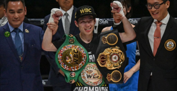 Кен Шіро у 12-му раунді нокаутував Акуї у бою за титули WBC та WBA у найлегшій вазі (відео)