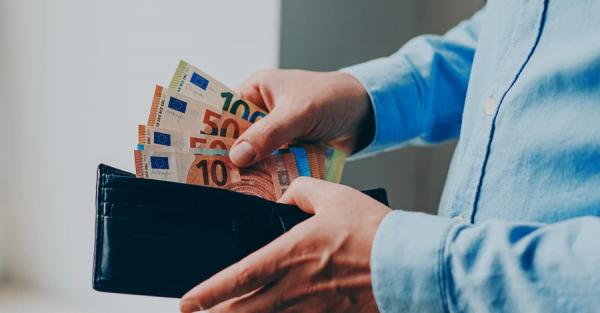 Нацбанк вже вивчає можливість переходу з долара на євро