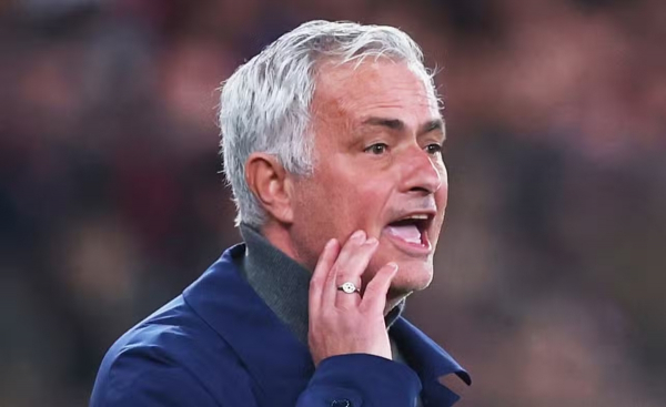 Моурінью: «Еусебіо — легенда цього клубу. «Бенфіка» не є расистським клубом»